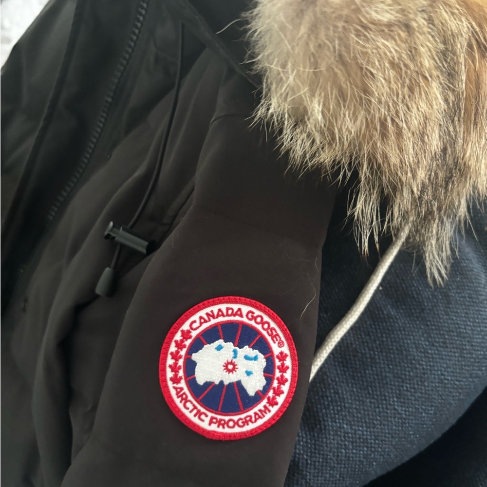 Women’s size small Canada goose!